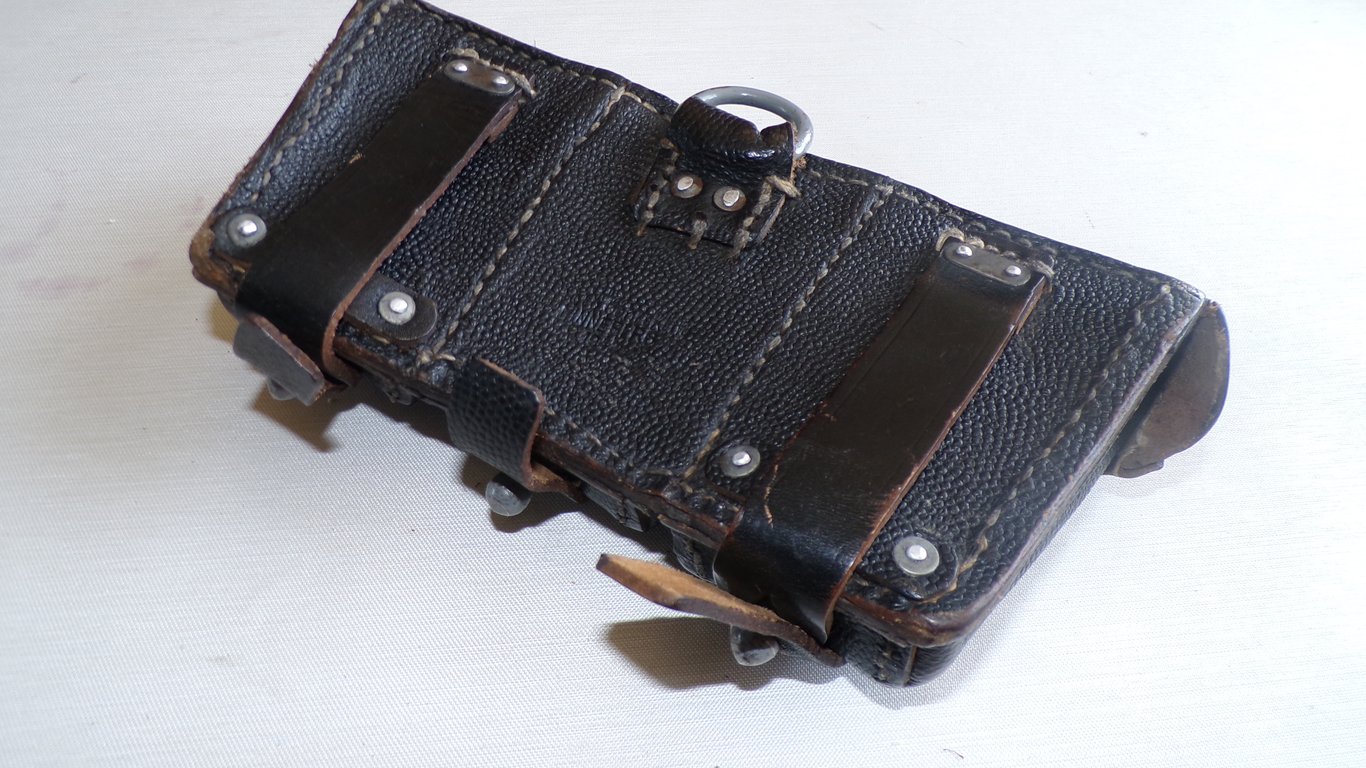 Near Mint German K98 Ammunition Pouch