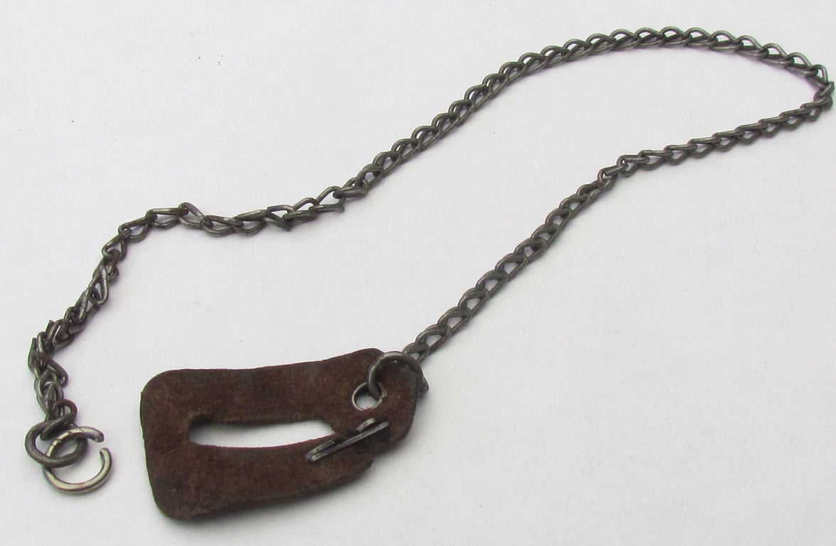 State Criminal Police (Staatliche Kriminalpolizei) ID disc hanger with chain
