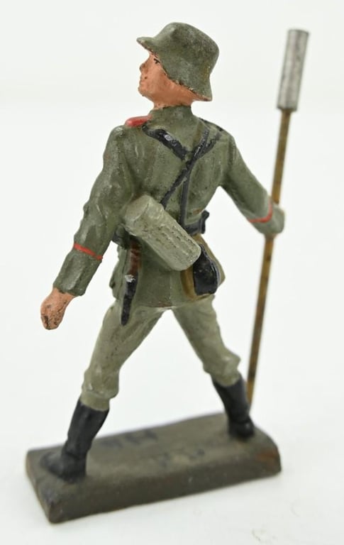 German Lineol Toy Figure 'Der Spiess'