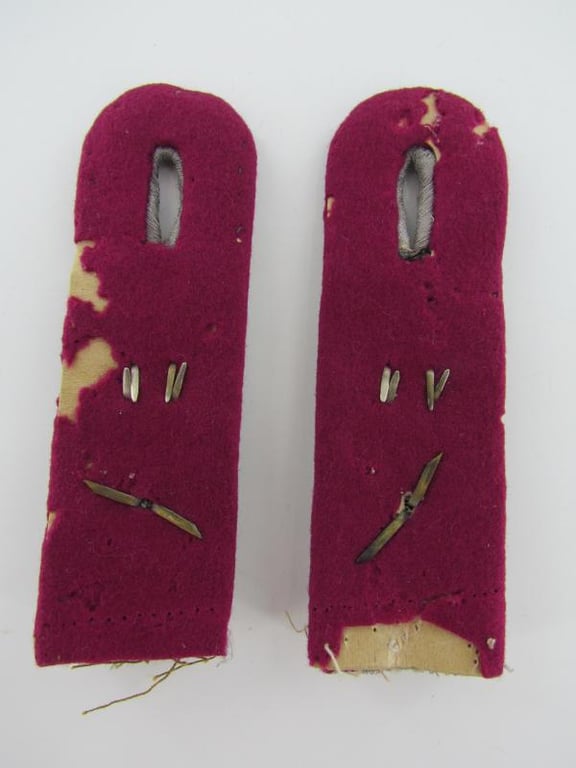 Wehrmacht (Heer) Nebelwerfer Regiment 70 Oberleutnanteutnant Shoulder Boards