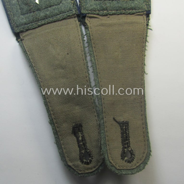 WH (Heeres) early-war-period- (ie. 'M40'-pattern) 'cyphered', NCO-type shoulderstraps as intended for usage by a medical-orderly ie.: 'Oberfeldwebel eines Sanitäts-Abtlgs. o. Rgts.'