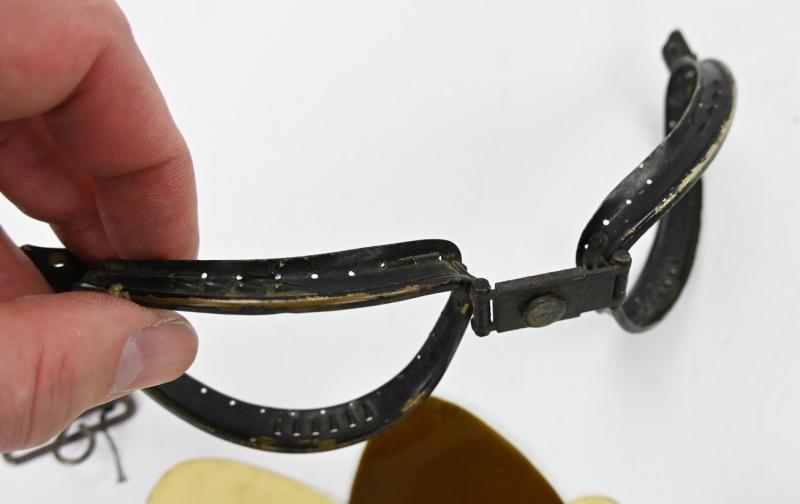 German LW Flying Goggles Case Model 295
