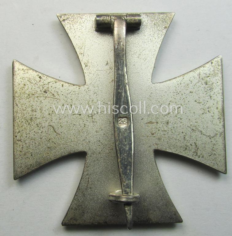 Stunning, 'Eisernes Kreuz 1. Klasse' (ie. Iron Cross 1st class) being an (I deem) early-war-period produced- and '26'-marked (ie. by: 'B.H. Mayer's Kunstprägeanstalt'-produced) example and that comes complete in its specific 'domed' etui