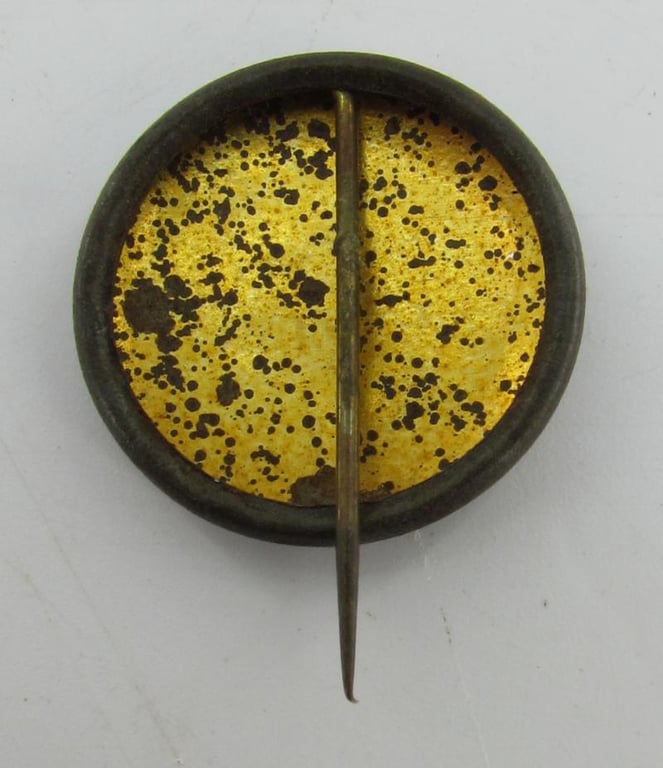 Winter Relief Fund 1933-34 (WHW) Badge