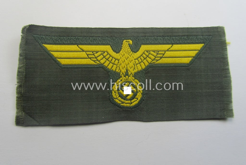 WH (Kriegsmarine o. Küsten-Artillerie) 'BeVo'-weave pattern side-cap-eagle onto a field-grey-coloured background