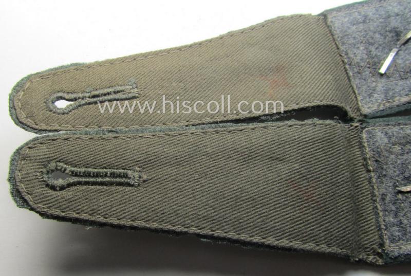 Pair of early- (ie. pre-) war-period, WH (Heeres) 'M36'- (ie. 'M40'-) pattern 'cyphered' (pointed-styled) NCO-type shoulderstraps as intended for a: 'Feldwebel u. Mitglied des Art.-Beo.-Abts. 7'