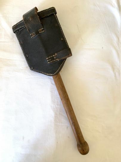 German Folding Shovel with Carrying Case, 1st model