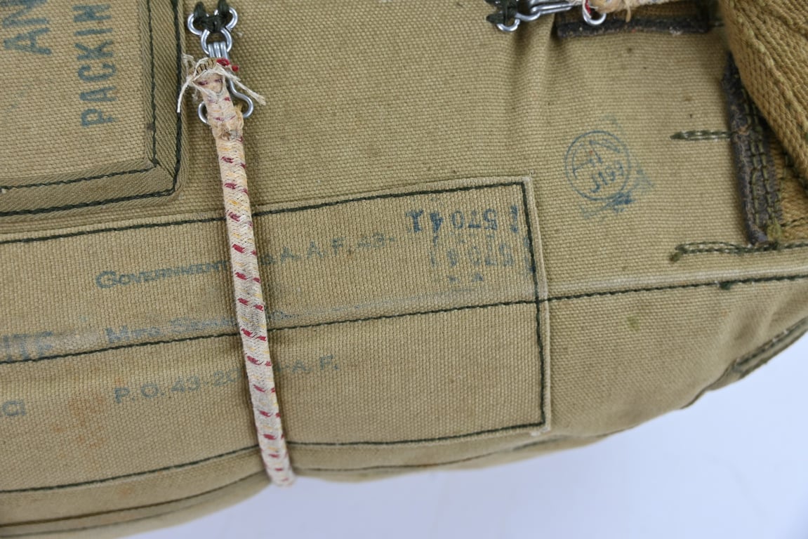 USAAF WW2 AN-6513-1A Chestpack with Parachute