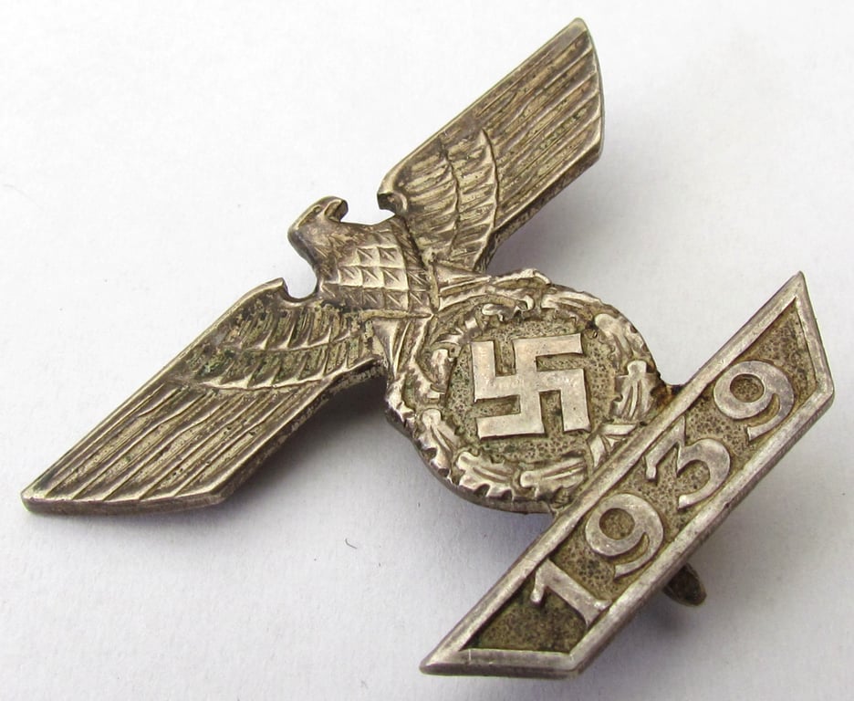 Iron Cross first class 1939 clasp ‘Wiederholungsspange’ by ‘B.H. Mayer’