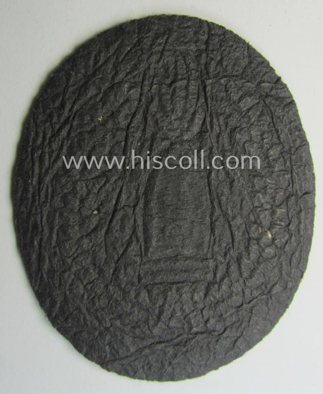 WH (Heeres) 'Richtabzeichen für Artillerie-Richtkannoniere' (or: artillery gun-layers patch) as executed in the neat 'machine-embroidered'-pattern