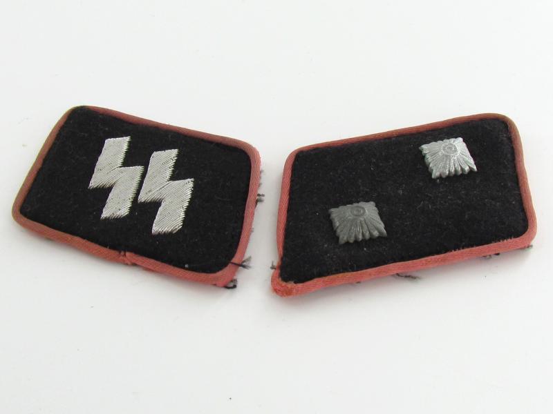 Waffen SS Panzer Oberscharführer collar taps...Rare!