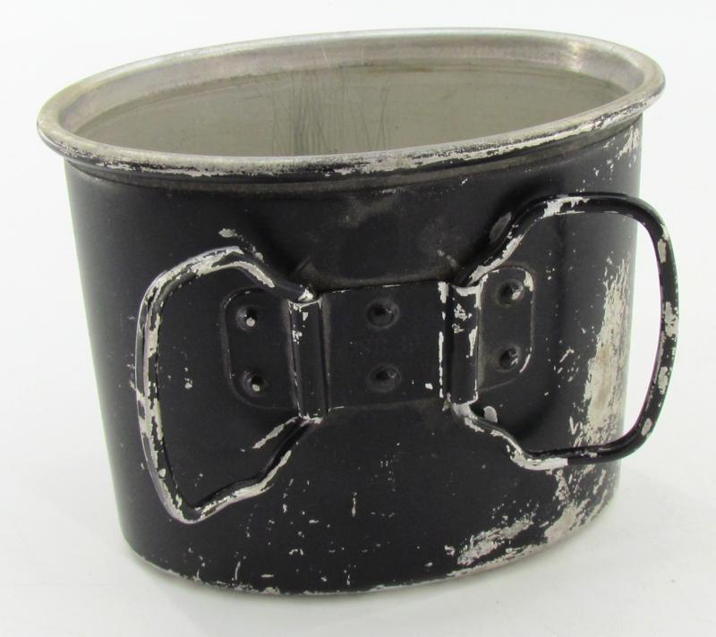 Wehrmacht M31 matching canteen by ESB39