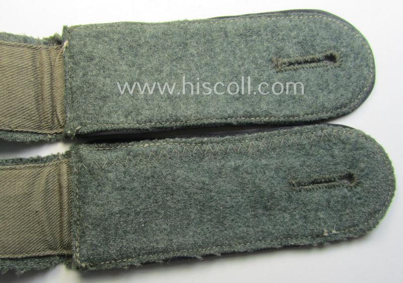 Pair of WH (Heeres) - I deem - early- (ie. mid-) war-period- (ie. 'M40 o. M43'-pattern) EM-type shoulderstraps: 'Soldat einer Pionier-Abtlgs.'