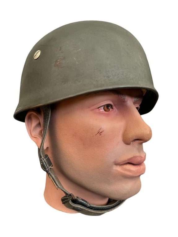 M38 single decal late war Fallschirmjäger helmet