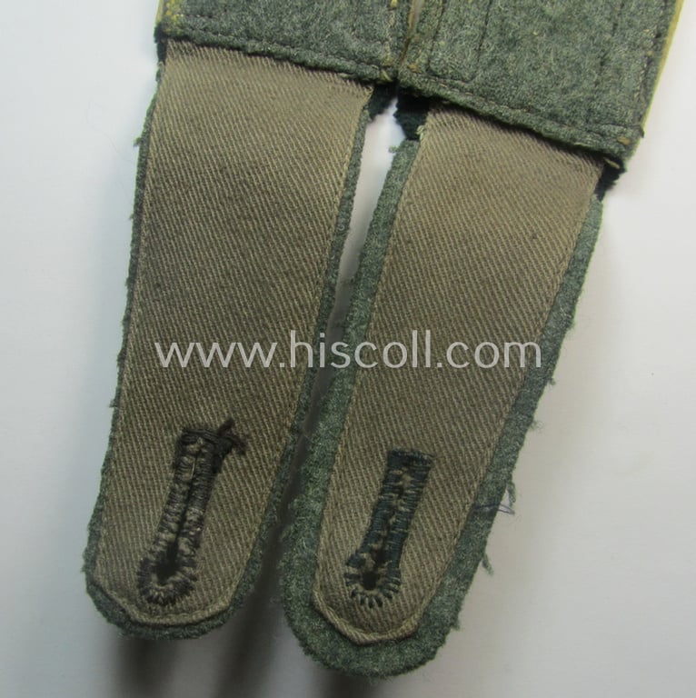 Pair WH (Heeres) NCO-type (ie. 'M40'-pattern) shoulderstraps: 'Unteroffizier einer Infanterie-Rgts.'