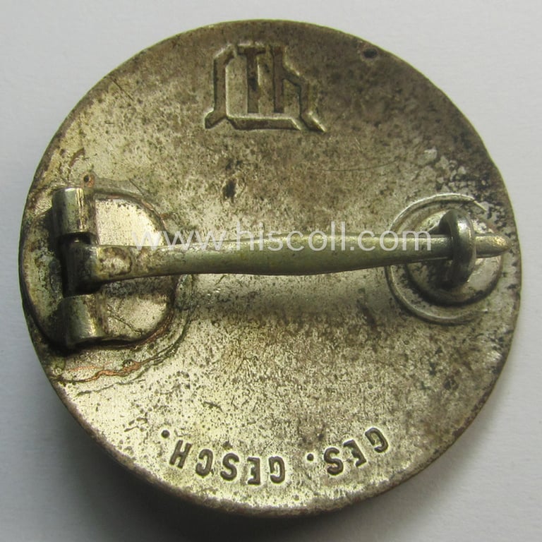 Enamelled lapel-pin: 'Der Stahlhelm' - Bund der Frontsoldaten (Sta) - Eintrittsabzeichen 1931' being a non-engraved example that comes in an overall very nicely preserved condition