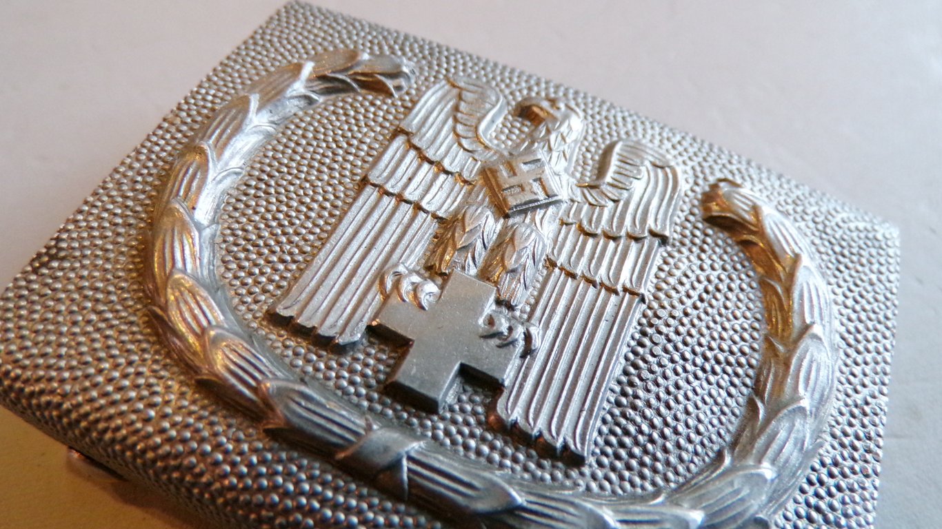 Roten Kreuz (Red Cross) Belt buckle by J.F.S
