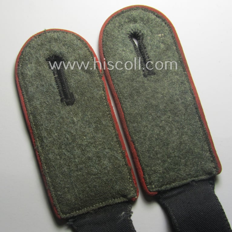 Superb - and fully matching! - pair of Waffen-SS (ie. 'SS-Panzer') EM-type shoulderstraps (as was amongst others used on the black-coloured 'wrap-around'-tunics) as was intended for usage by a: 'Soldat der SS-Panzer-Trpn.'