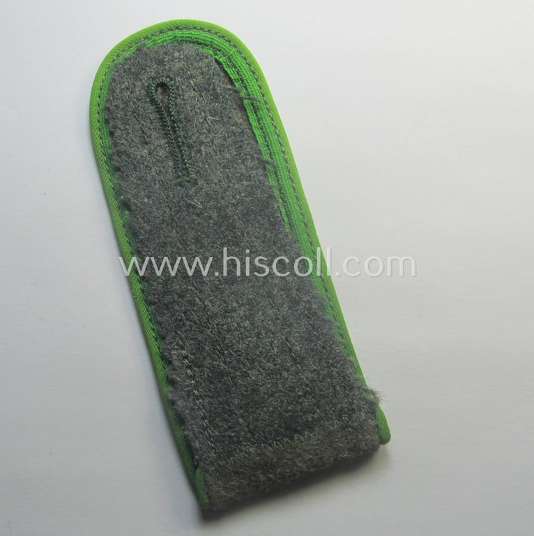 Single, WH (Heeres) later-war period- (ie. 'simplified'- ie. 'M44-'-pattern-) EM-type shoulderstrap: 'Soldat der Panzer-Grenadier-Trpn.'