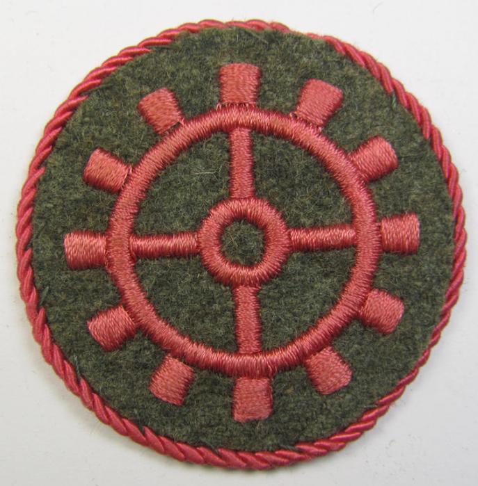 WH (Heeres ie. 'Panzer'-) machine-embroidered-, trade- ie. special-career patch, having a not that often encountered (bright-pink-coloured) 'Kordel' (ie. 'Umrandung') attached, as was intended for a: 'Panzerwarte o. Kfz.-Warte der I. Klasse'