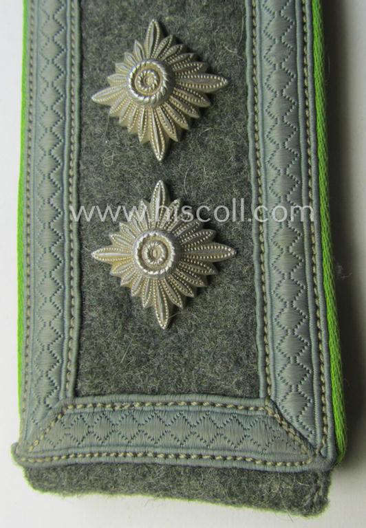 Single, WH (Heeres) early- (ie. mid-) war-period- (ie. 'M40- o. M43'-pattern) NCO-type shoulderstrap: 'Oberfwbl. der Panzer-Grenadier-Trpn.'