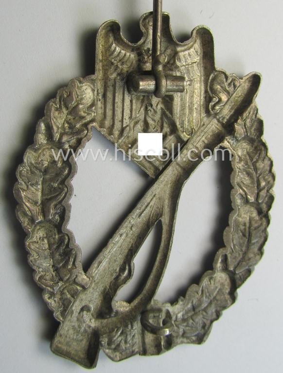 Hollow-back, 'Infanterie Sturmabzeichen in Silber' as was executed in 'Buntmetall' by: 'Schauerte & Höhfeld'