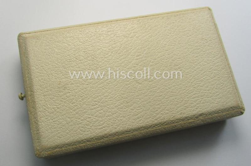 'Deutsche Olympia-Erinnerungsmedaille 1936' being a non-maker-marked example that comes mounted onto its original ribbon (ie. 'Bandabschnitt') and that comes stored in its typical, beige-white-coloured etui