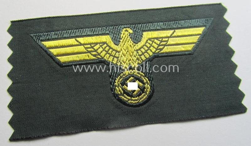 WH (KM ie. 'Küsten-Marine o. Marine-Art.') side-cap-eagle and cocarde-set (being a 'virtually mint- ie. unissued' set as executed in golden-yellow-coloured linnen on a darker-green-coloured background)