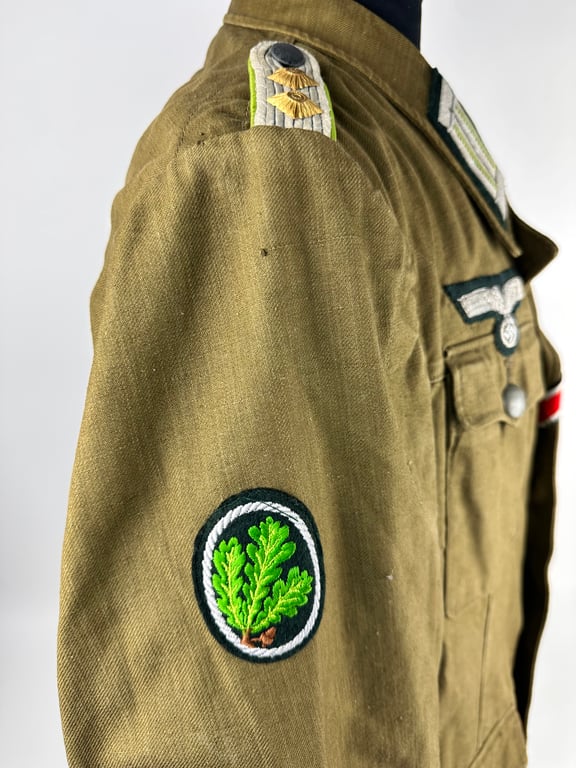 Army (Heer) tropical ‘Afrikakorps’ Feldbluse for mountain trooper ‘Gebirgsjäger’ officer