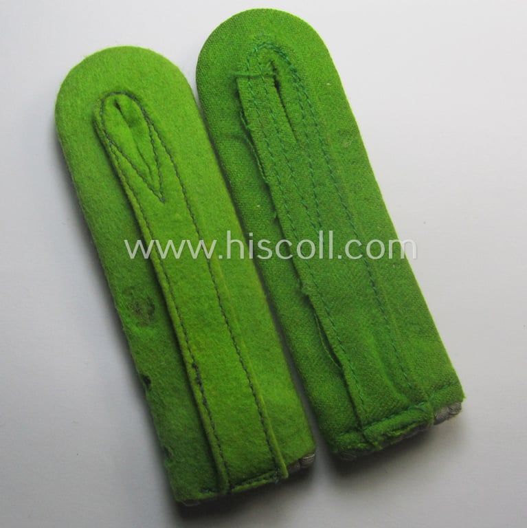 Superb - and actually rarely seen! - pair of WH (Heeres) 'cyphered', officers'-type shoulderboards as was specifically intended for a: 'Leutnant eines Kradschützen-Bataillons der Pz.- u. Inf.-Div.'