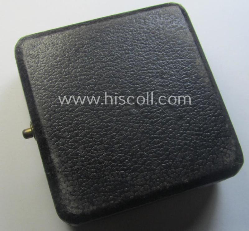 'Eisernes Kreuz 1. Klasse' (ie. Iron Cross 1st class) being an (I deem) early-war-period-produced (albeit non-maker-marked) example that comes complete in its specific (luxuriously-styled!) etui as issued and/or recently found