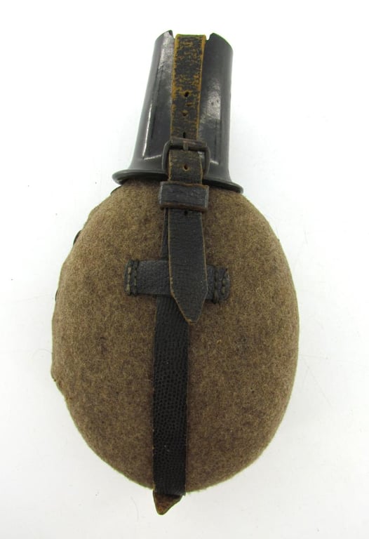 Wehrmacht M31 Canteen by S.K.N.38