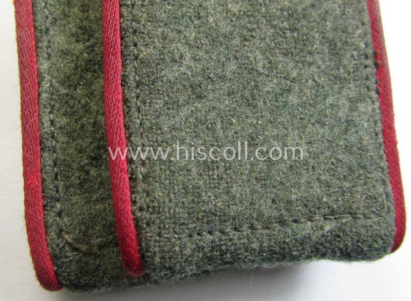 Superb - and fully matching! - pair of WH (Heeres) mid- ie. (later-) war-period (ie. 'M43'-pattern-) EM-type shoulderstraps as piped in the 'karmesin'-red-coloured branchcolour as was intended for a: 'Soldat der Veterinär-Truppen o. Generalsstab...