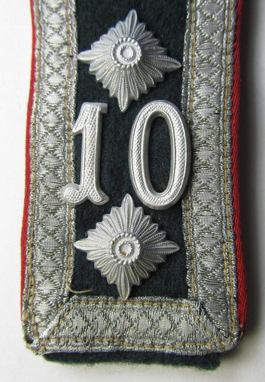 Attractive - albeit regrettably single! - (I deem) early-war-period- (ie. 'M40-type') neatly 'cyphered', WH (Heeres) NCO-type shoulderstrap as was intended for usage by an: 'Oberfeldwebel des Artillerie-Regiments 10'