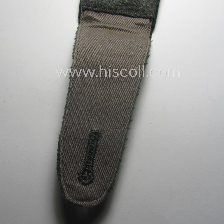 Single, WH (Heeres) EM-type 'cyphered' shoulderstrap: 'Soldat des Infanterie-Rgts. 21'