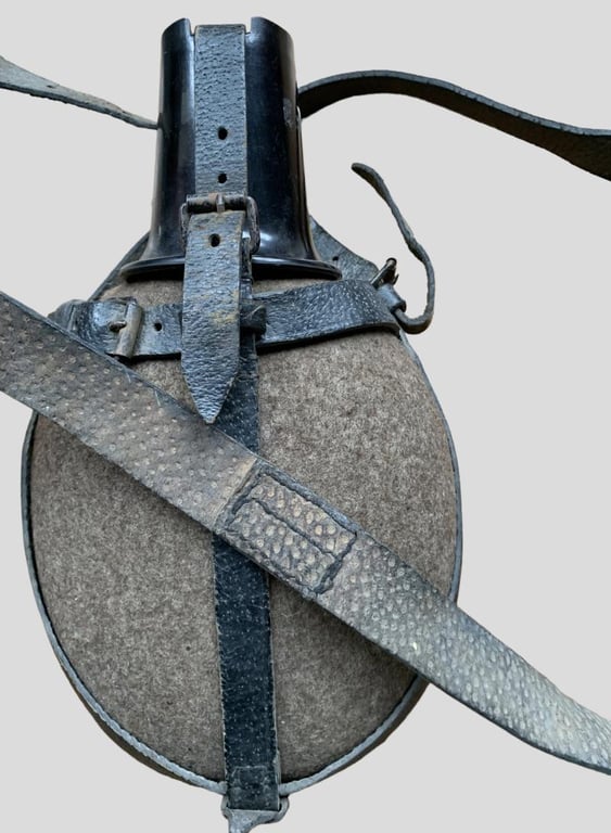 WH (HEER) 1Liter Canteen and Cup -1942-