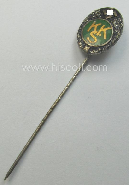 Neatly green-toned-enamelled - and actually fairly rarely encountered! - so-called: 'Ehrennadel in Gold des Deutsches Kartell für Jagd- und Sportschiessen' (o. 'KKS')