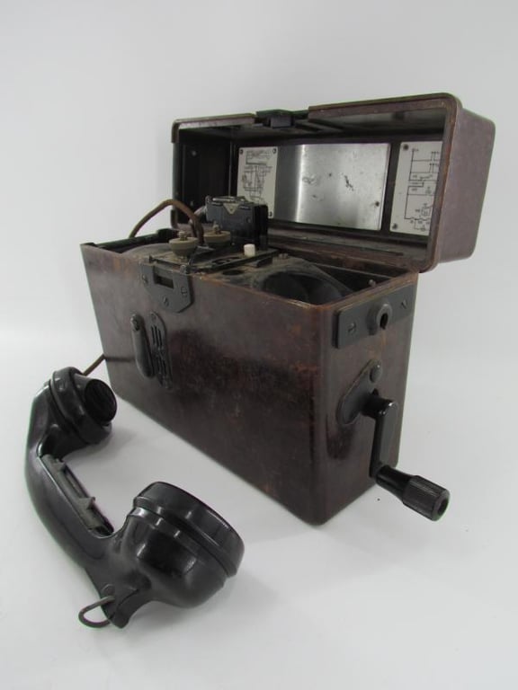 Wehrmacht FF33 Field Telephone ( Saba 1941 )