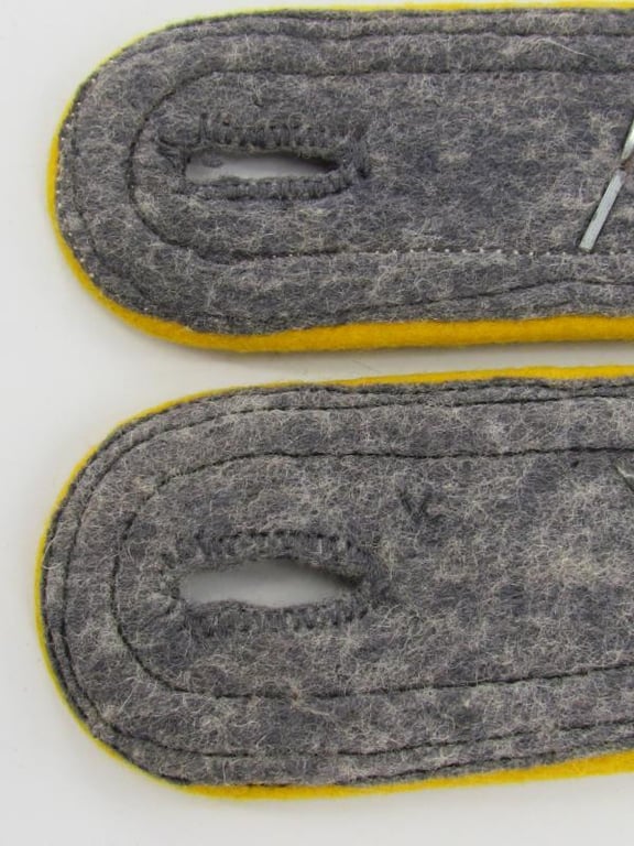 Luftwaffe Shoulder boards for "Feldwebel" flight / paratrooper