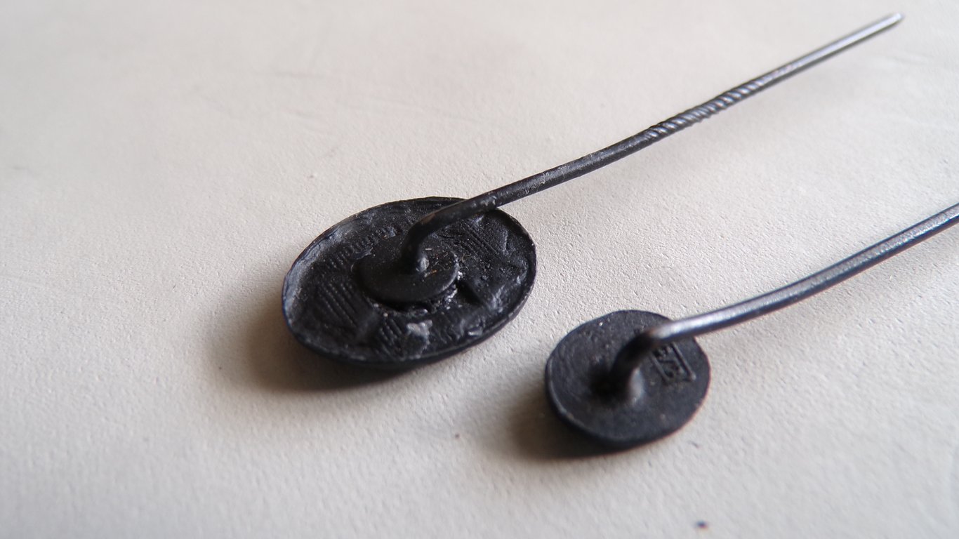 2 miniature Wound badges, L/11