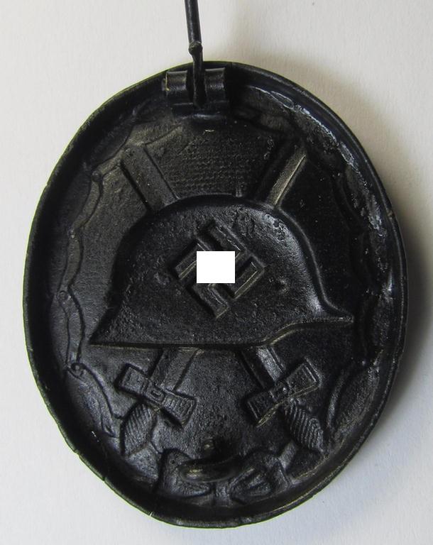 Attractive - albeit non-maker-marked and non-magnetic - example of a black-class wound-badge (or: 'Verwundeten-Abzeichen in Schwarz') that comes in an overall very nice- (ie. - I deem - issued- albeit hardly used- nor worn-), condition