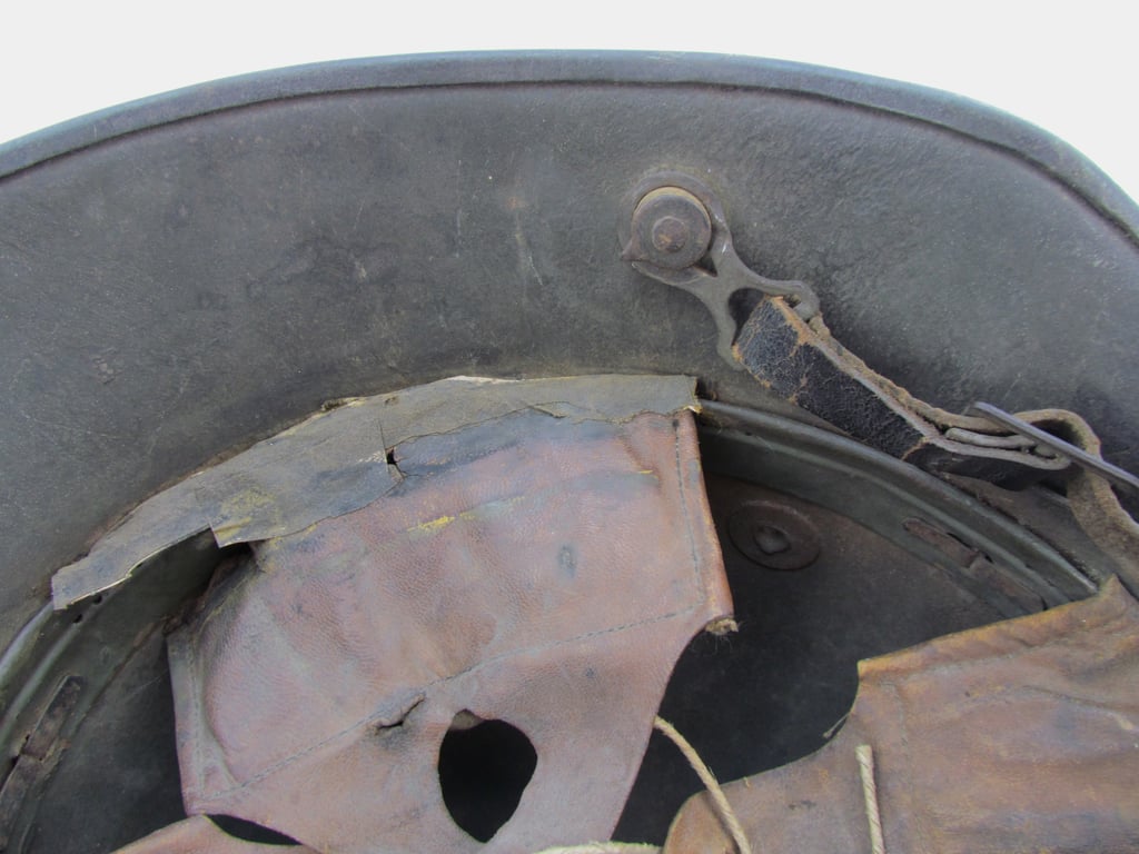 WW1 German M16 Stahlhelm – Untouched Example with Original Liner & Chinstrap