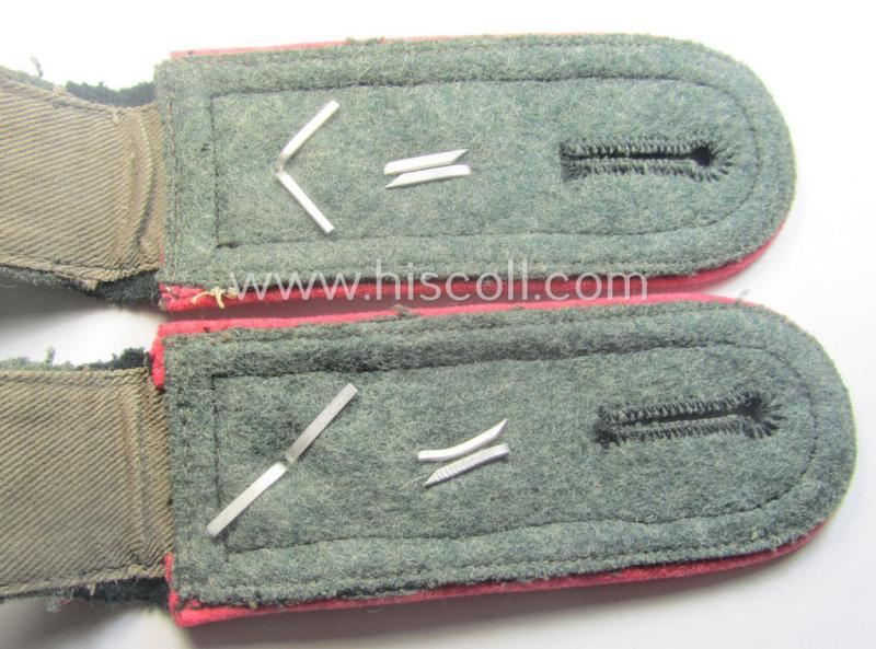 Pair of WH (Heeres) 'M36 o. M40'-pattern, neatly 'cyphered' NCO-type shoulderstraps: 'Feldwebel eines Pz-Jäg.-Abtgs.'