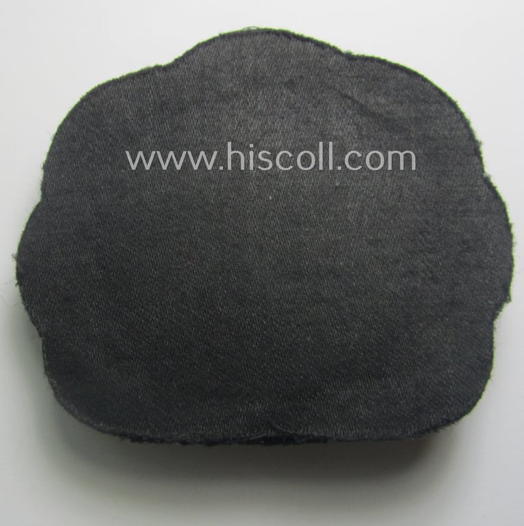 WH (Kriegsmarine) officers'-type, neatly hand-embroidered cap-cocarde (ie: 'Kokarde für den Schirmmütze') that comes in an overall very nice - (I deem simply never used- nor once-visor-cap-attached-), condition