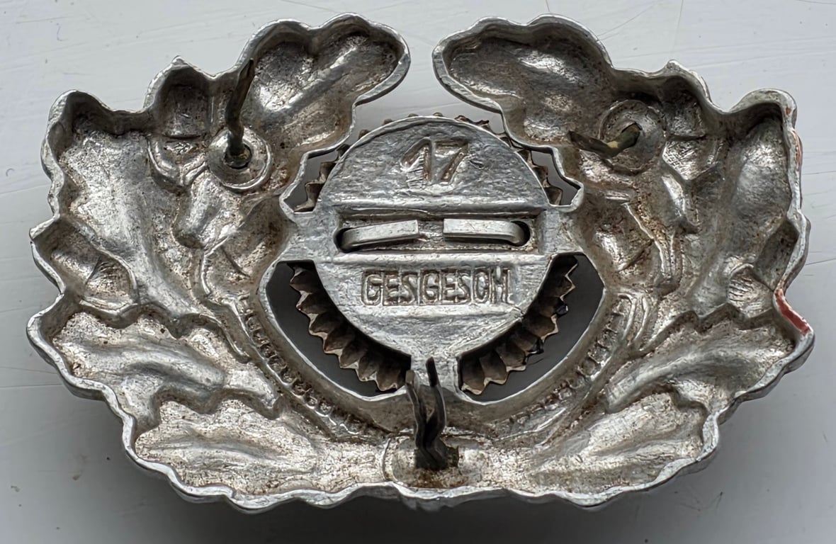 WWII German metal cap wreath