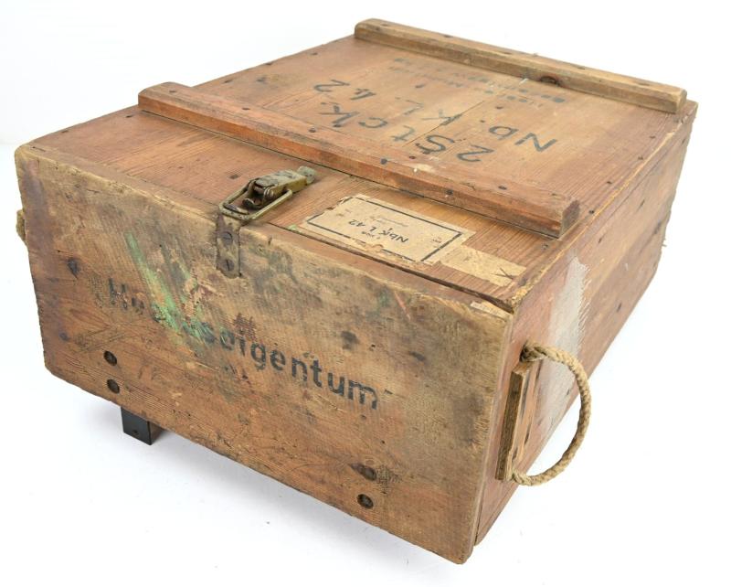 German WH Smoke Cylinder Box Nb.KL42