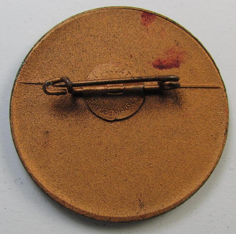 Later-war-period-, painted - but nevertheless detailed! - bronze-class shooting- ie. marksmans'-badge aka: 'Gauleistungsabzeichen 1944 in Bronze des Standschützenverbandes Tirol-Vorarlberg' (as was awarded for the 'KK-Gewehr')