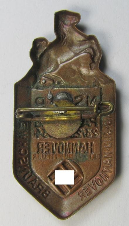 Attractive - and 'hollow'-styled! - N.S.D.A.P.-related 'tinnie' (ie. 'Tagungs- o. Veranstaltungsabzeichen'-) being a maker- (ie. 'Fr. Linden'-) marked- and bronze-toned example showing the text: 'N.S.D.A.P.-Parteitag - 23/25-2-1934 - Hannove...