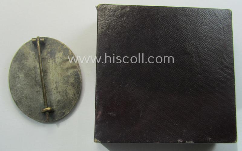 'Verwundeten-Abzeichen in Silber' being a fairly luxuriously-styled, non-maker-marked- and/or typical 'Buntmetall'-based example that comes stored in its generic, etui as issued and/or recently found