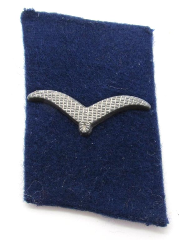 Luftwaffe Sanitäter 'Flieger' Collar Tabs